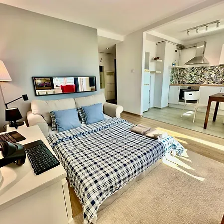 Sawa 4 Metro Fast Wifi 1 Gbs 70tv Netflix Hbo * Warsaw