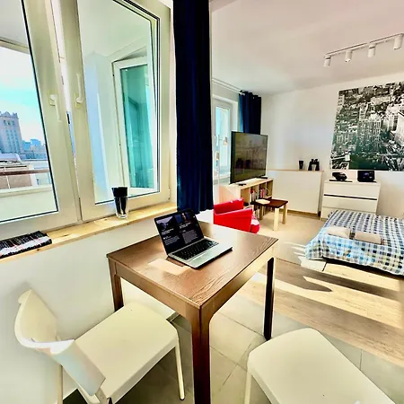 Sawa 4 Metro Fast Wifi 1 Gbs 70tv Netflix Hbo Apartment Warsaw